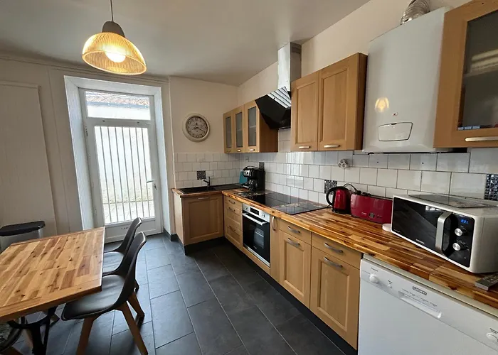 Maison 4 Chambres, 2 Etoiles, Pres Plage, Port De Peche - - Fr-1-197-605 * 莱萨布勒-多洛讷